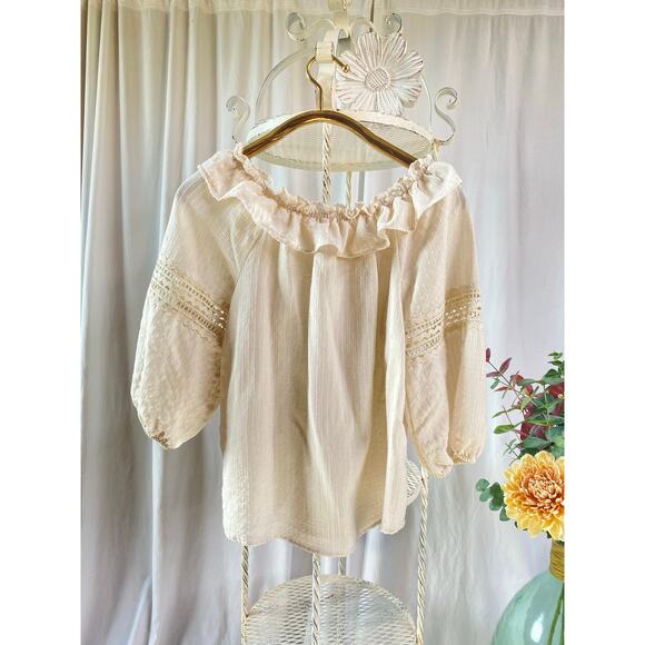 Mine Top Boho Peasant with Ruffle Neckline Embroidered Inset Sleeves Size Medium - Picture 3 of 7